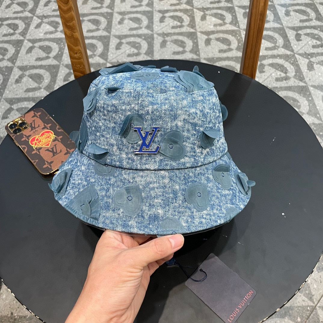 Louis Vuitton Caps